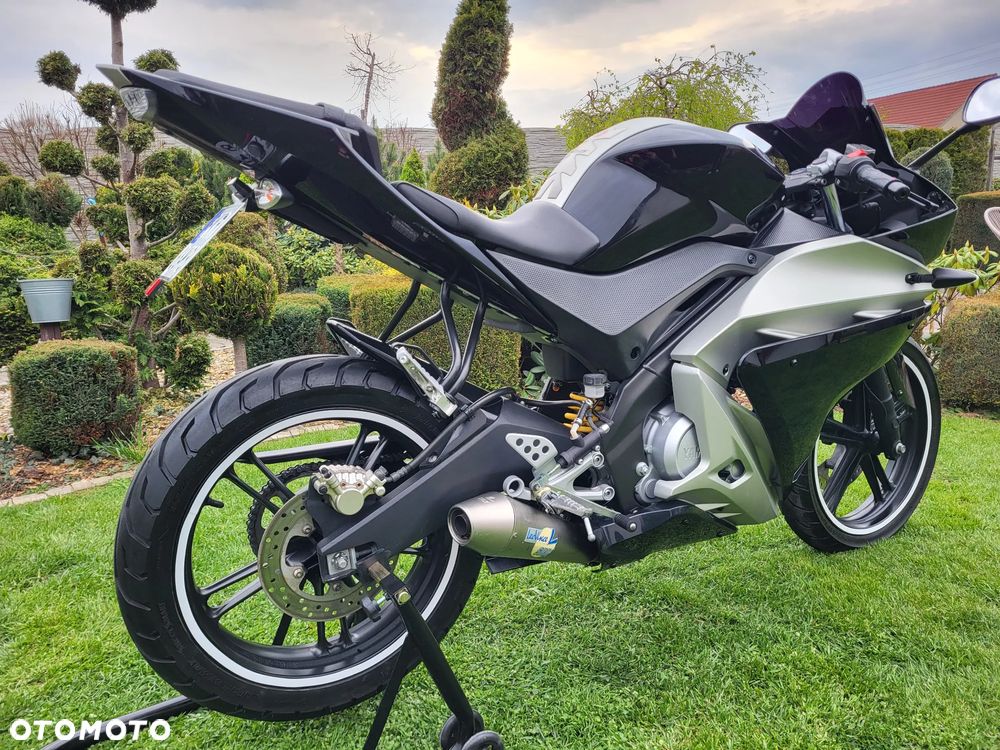 Yamaha YZF - 5