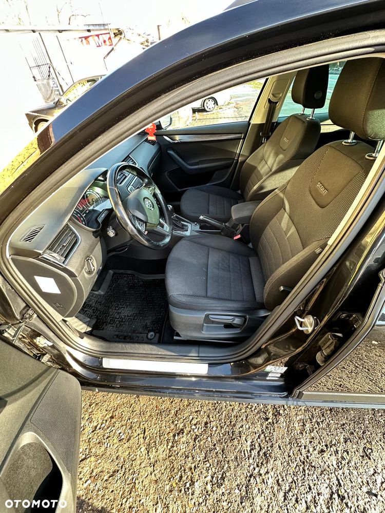 Skoda Octavia Scout 2.0 TDI 4x4 DSG - 8