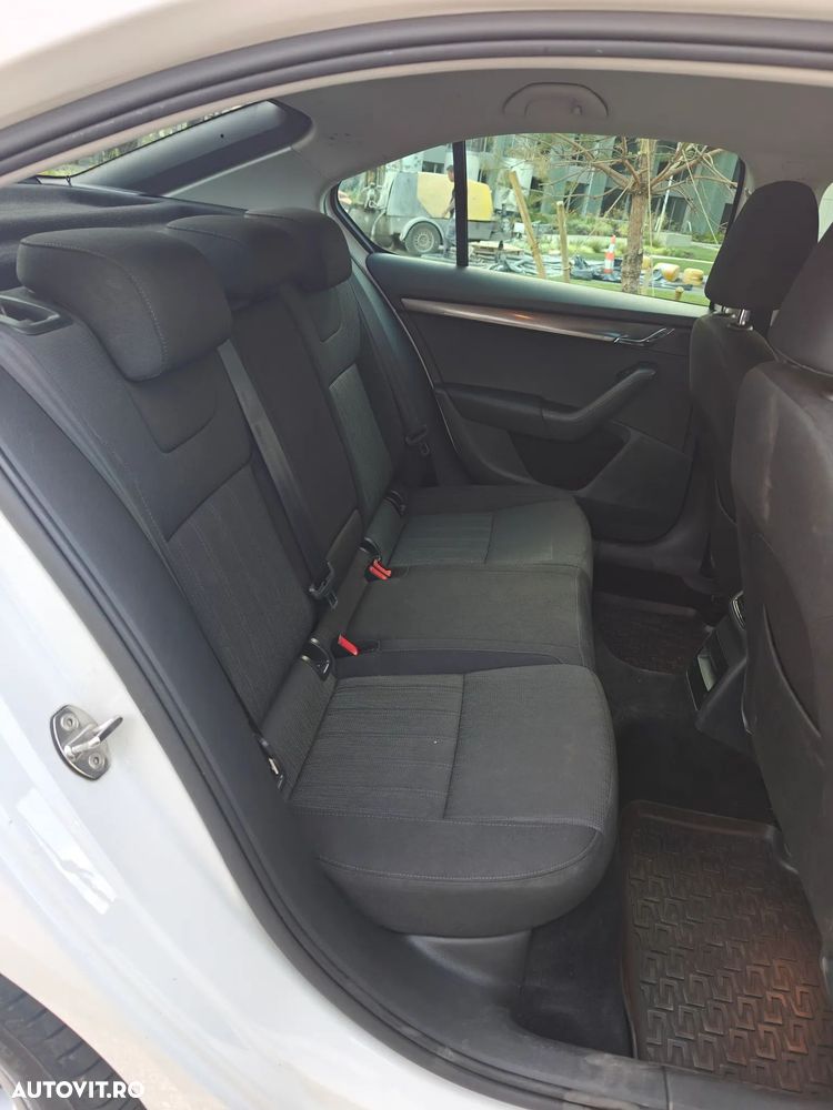 Skoda Octavia 2.0 TDI 4X4 DSG Style - 14
