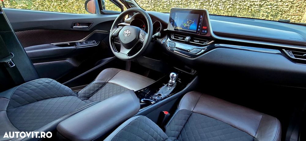 Toyota C-HR Lounge - 25