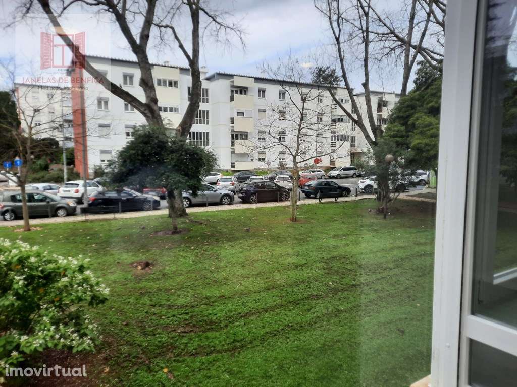 T2 Totalmente Remodelado, cozinha equipada- Benfica - Grande imagem: 4/12