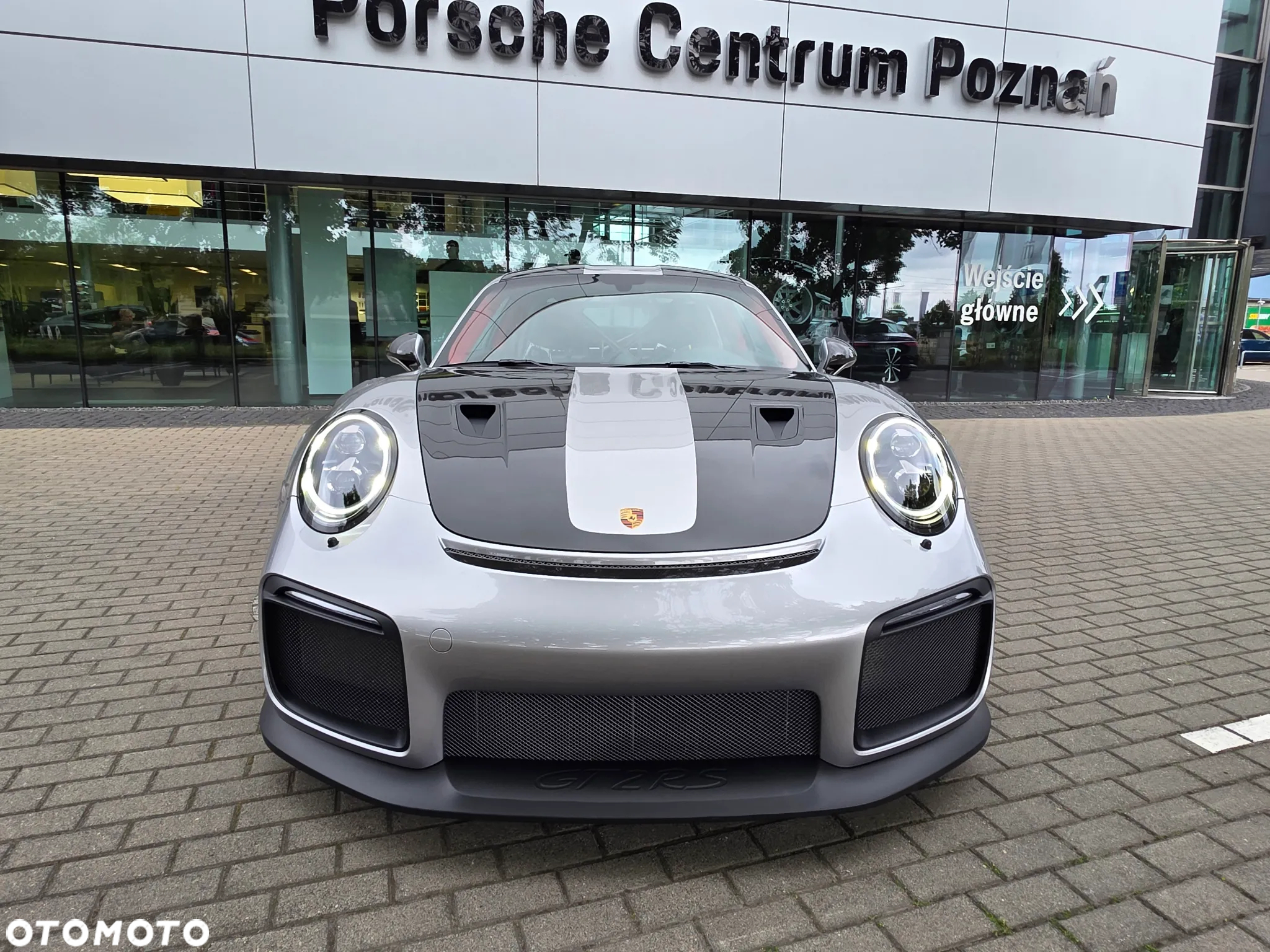 Porsche 911 GT2 RS - 5