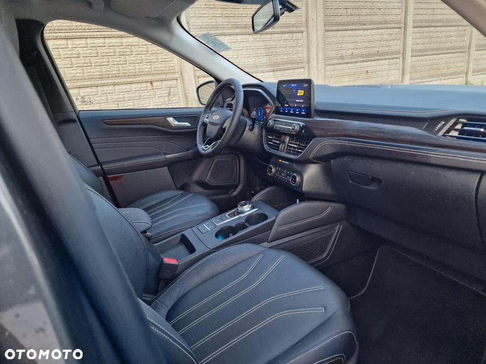 Ford Kuga - 10