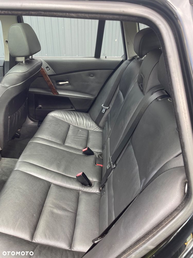 BMW Seria 5 525d - 13