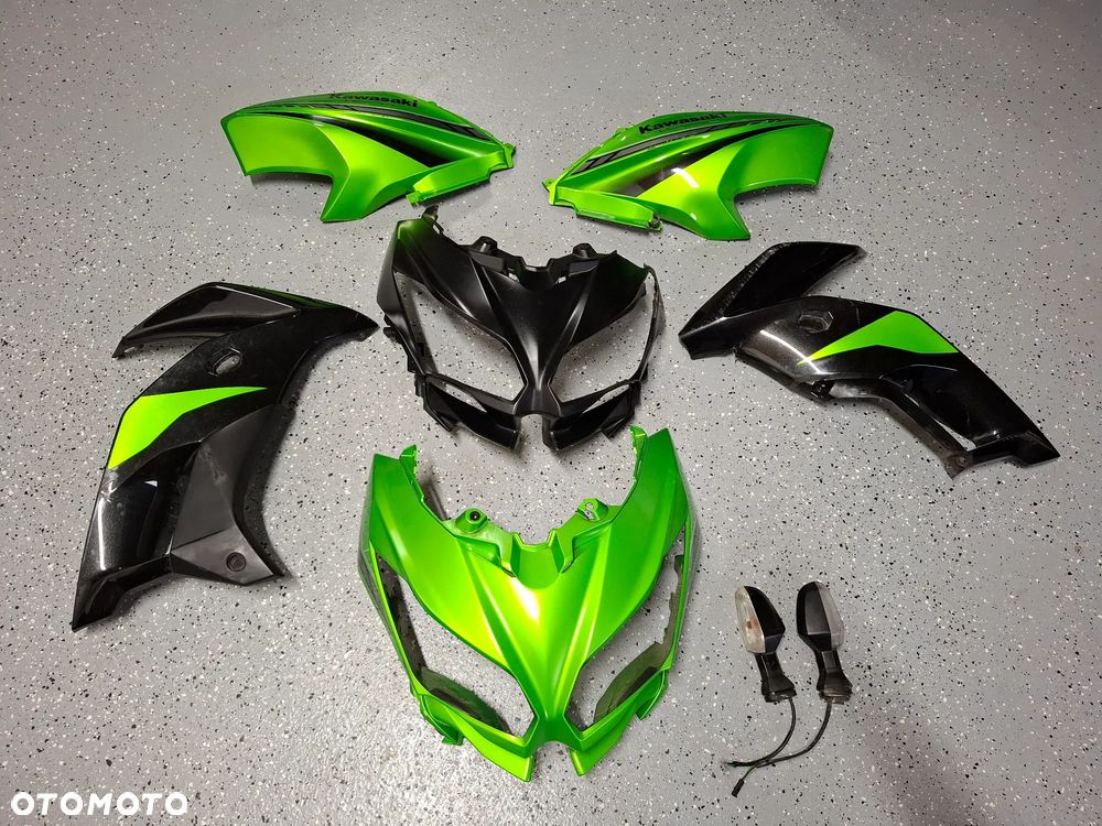 Kawasaki KLE 650 Versys owiewka czacha czasza boczek - 1