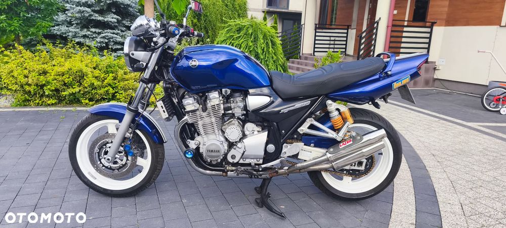 Yamaha XJR - 2