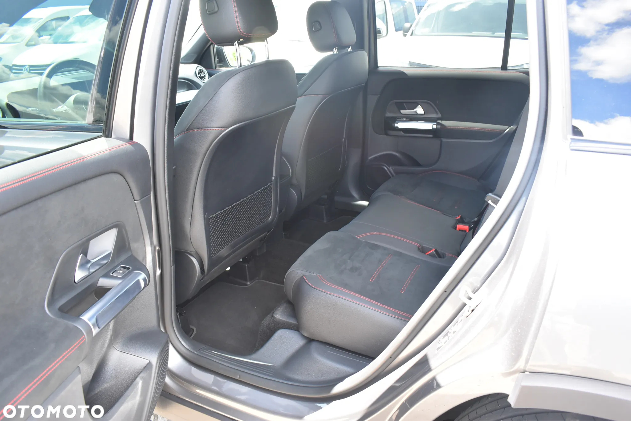 Mercedes-Benz GLB 200 d 4-Matic 8G-DCT - 12