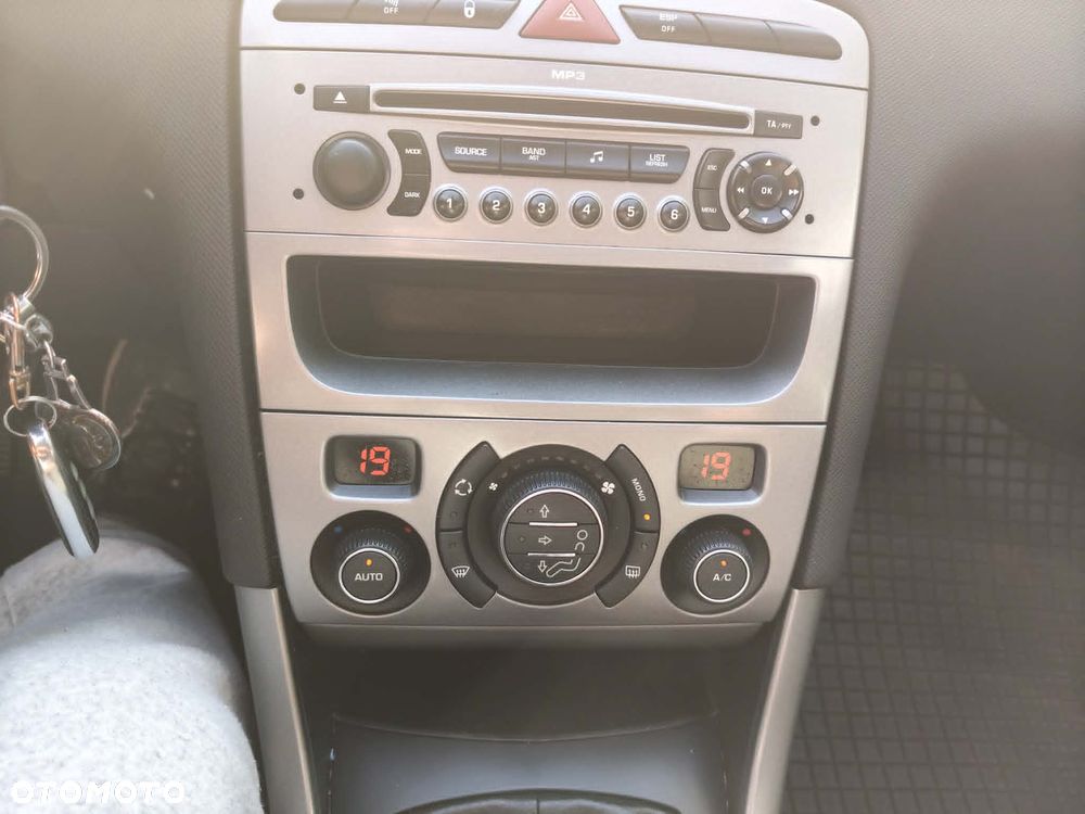 Peugeot 308 1.6 HDi Trendy - 25
