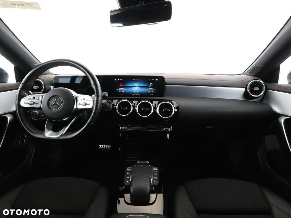 Mercedes-Benz CLA 250 e PHEV AMG Line 8G-DCT - 16