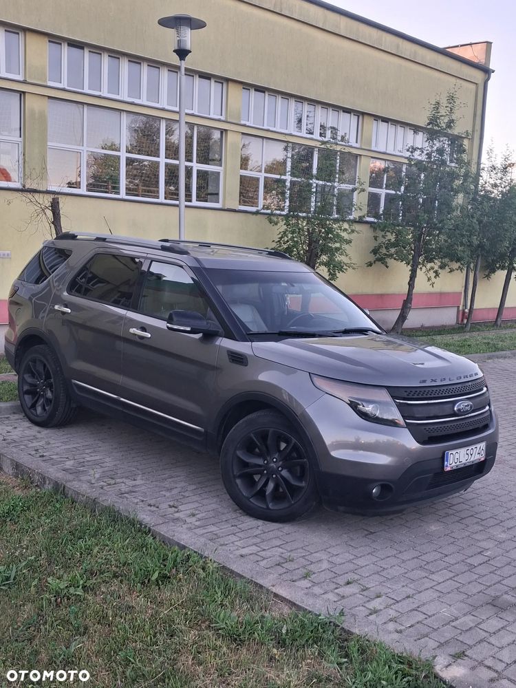 Ford Explorer - 2