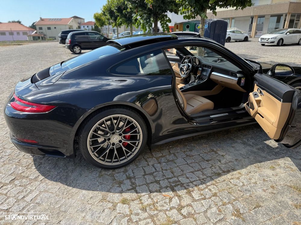 Porsche 911 Série F - 7