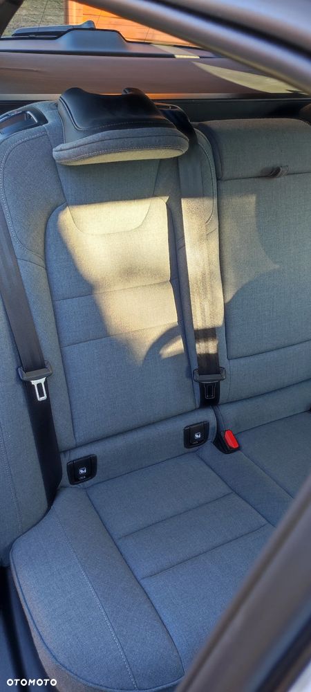 Volvo V60 Cross Country - 29