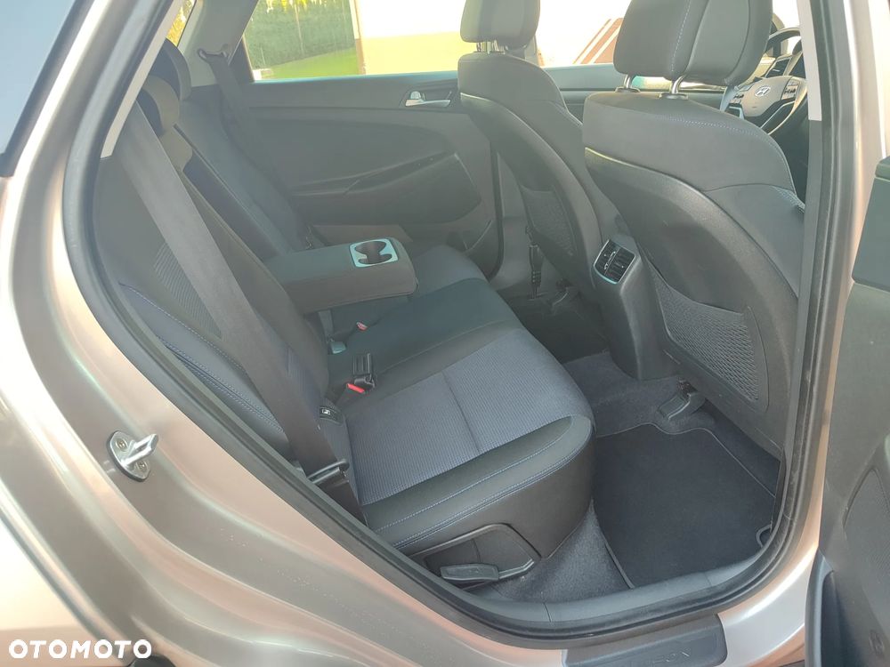 Hyundai Tucson blue 1.7 CRDi 2WD Style - 28