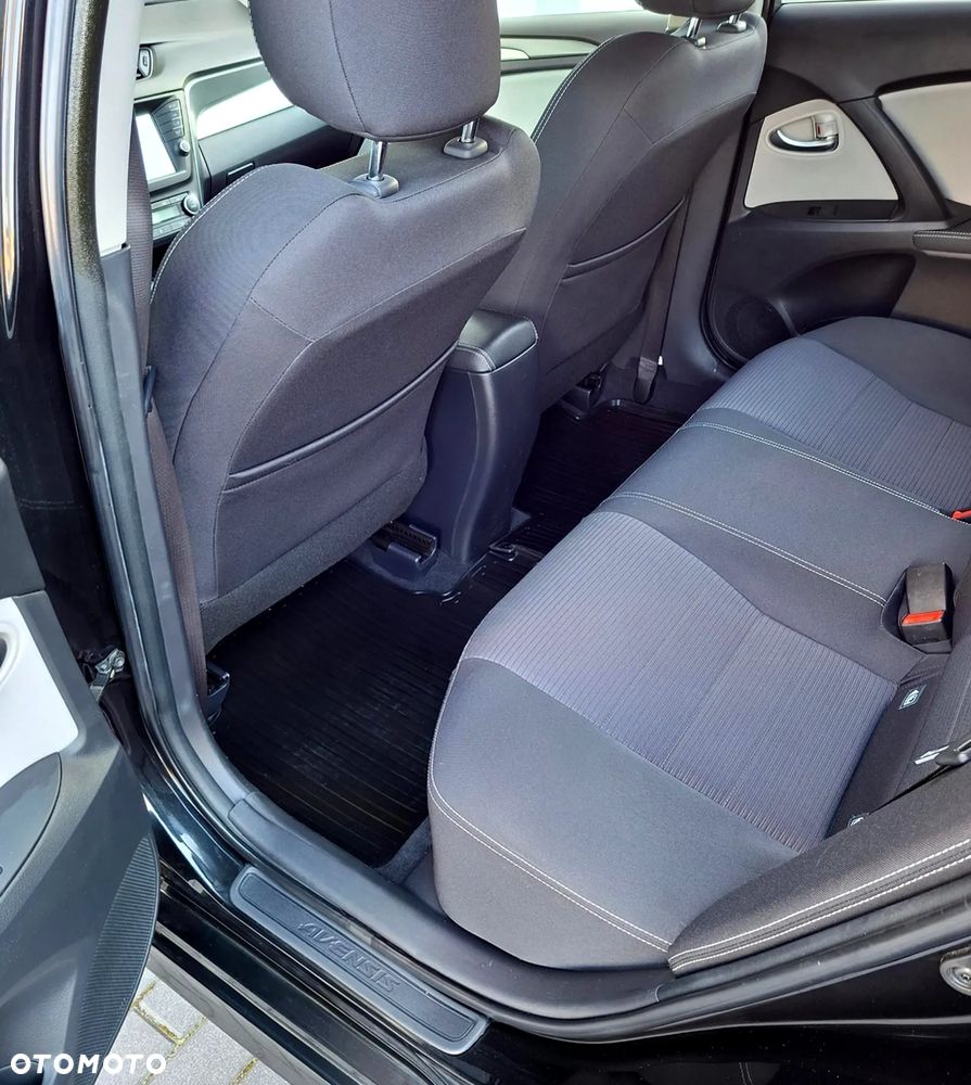 Toyota Avensis 1.8 Premium MS - 13