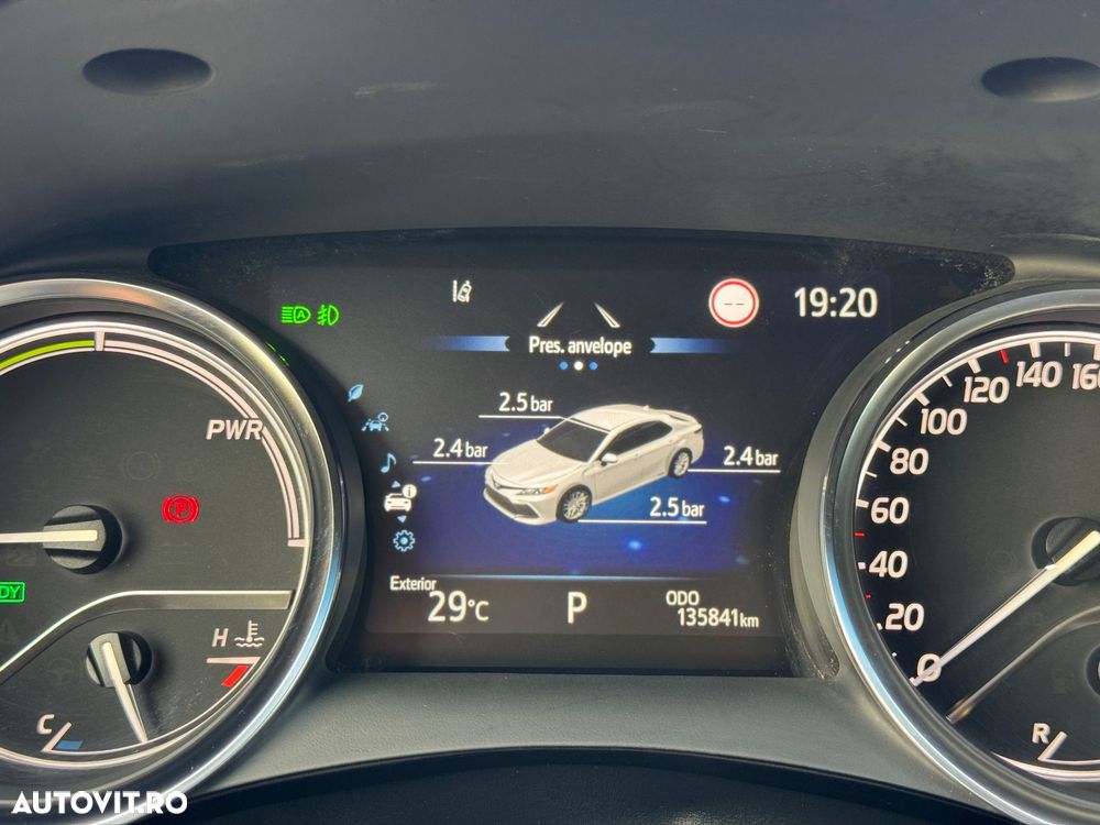 Toyota Camry Business Edition - 18