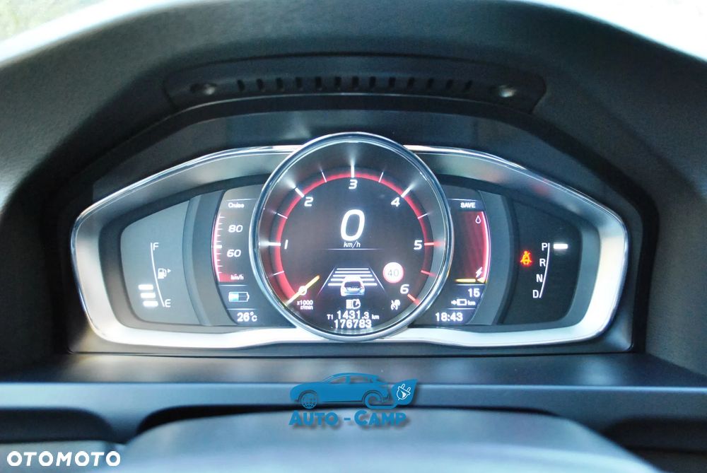 Volvo V60 D6 AWD Plug-in Hybrid R-Design Summum - 13