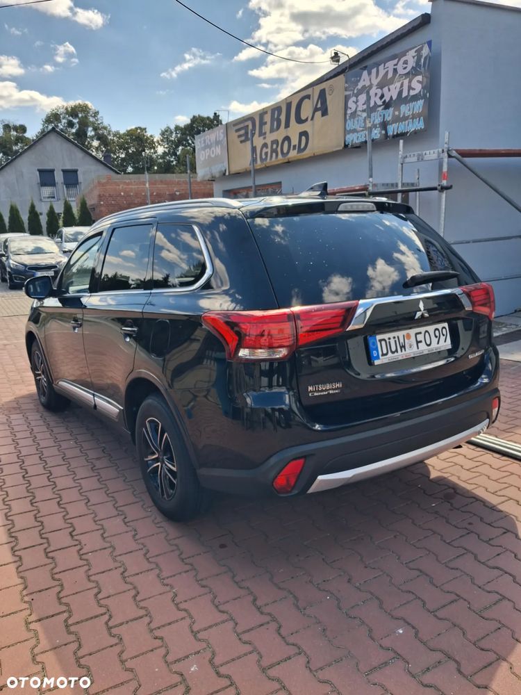 Mitsubishi Outlander - 8