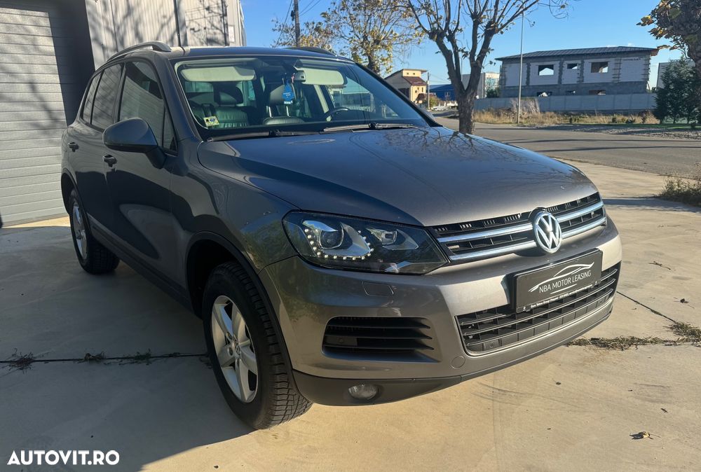 Volkswagen Touareg - 1