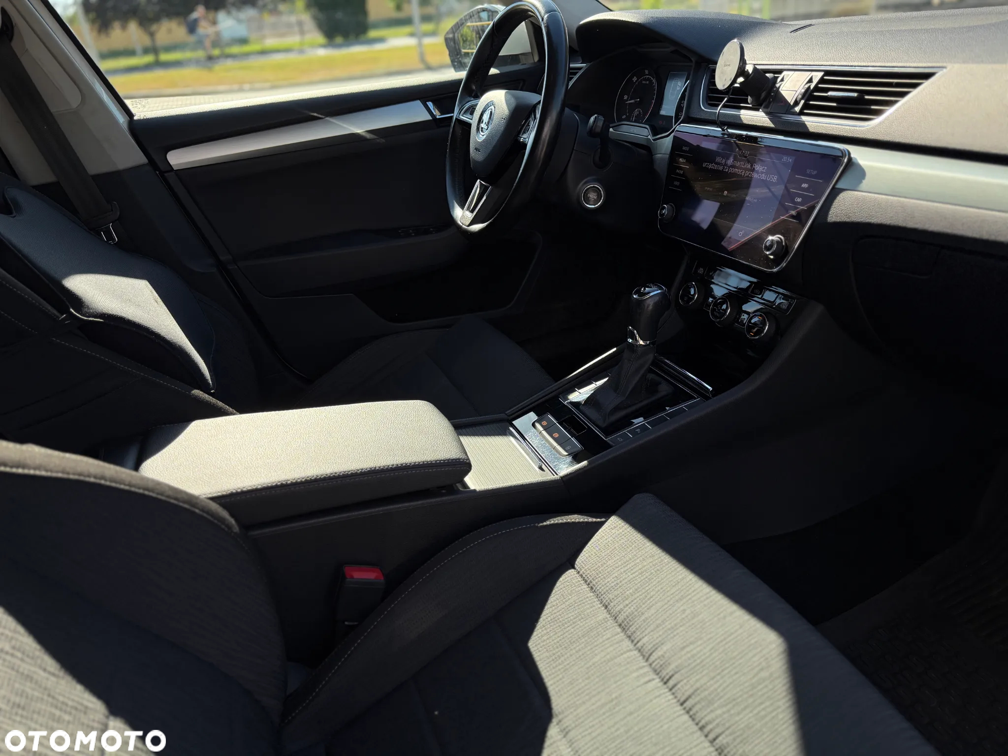Skoda Superb 2.0 TDI Ambition DSG7 - 6