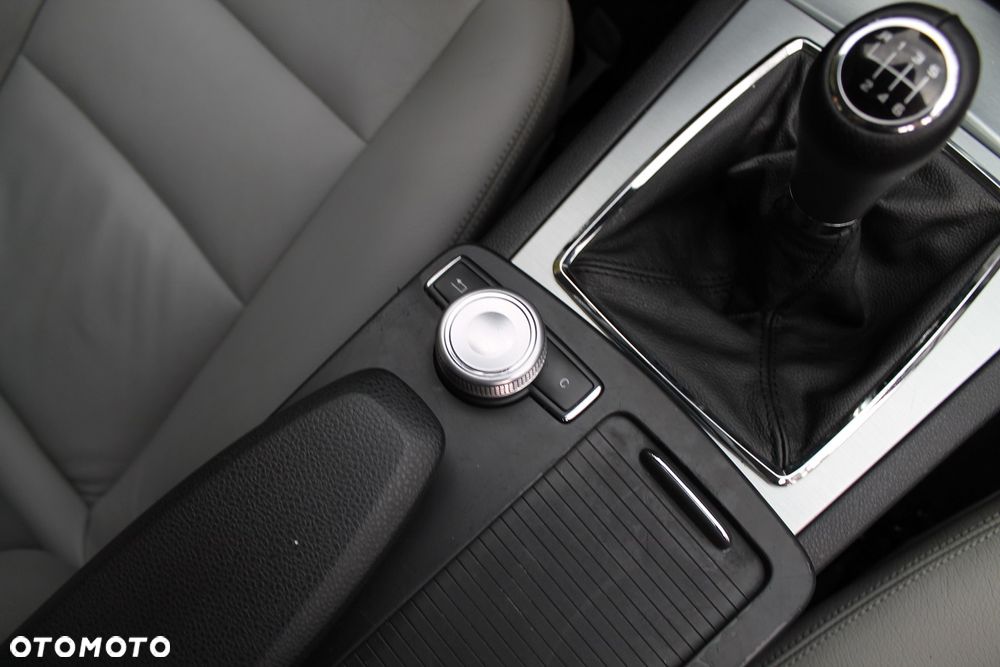 Mercedes-Benz Klasa C 220 CDI DPF Avantgarde - 36