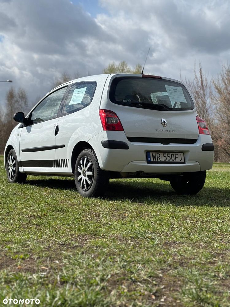 Renault Twingo 1.2 Elysee - 6