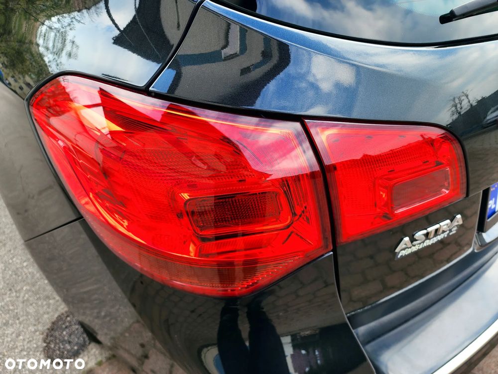 Opel Astra 1.4 Turbo 150 Jahre - 16