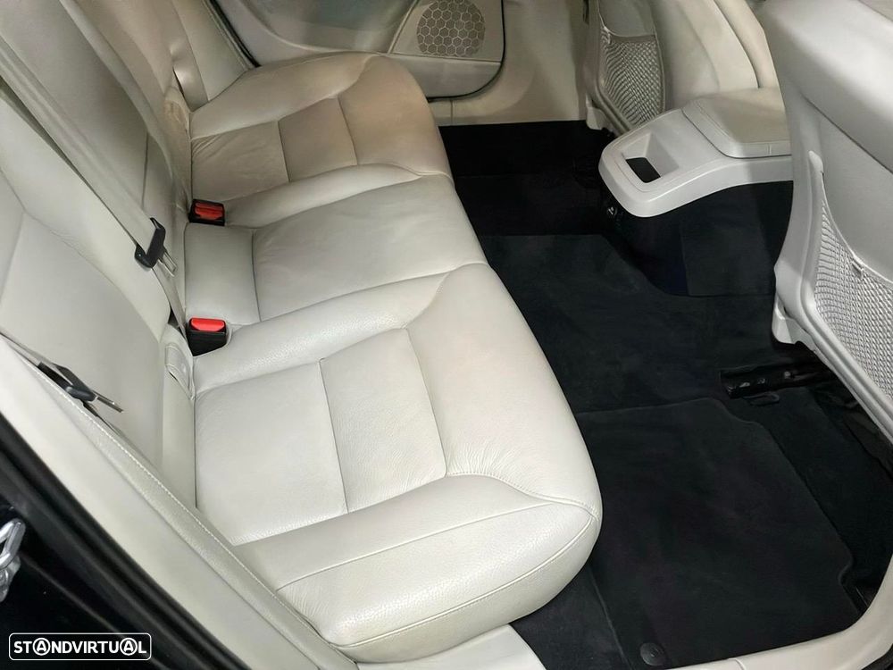 Volvo V90 2.0 D4 Momentum Plus Geartronic - 18