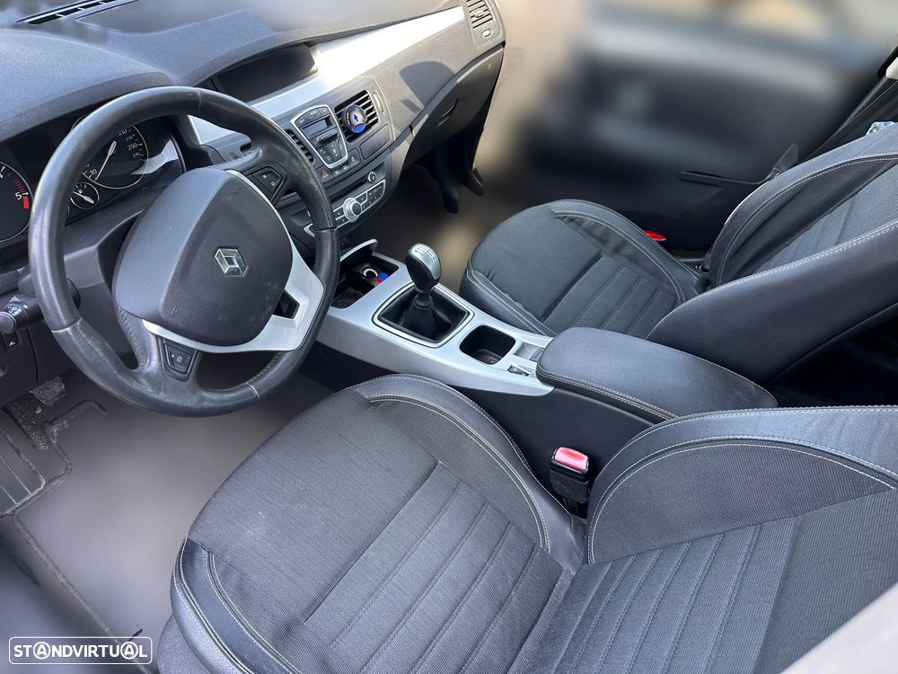 RENAULT Laguna III Hatchback (BT) 1.5 dCi Diesel 110 cv / 81 kW para peças - 12