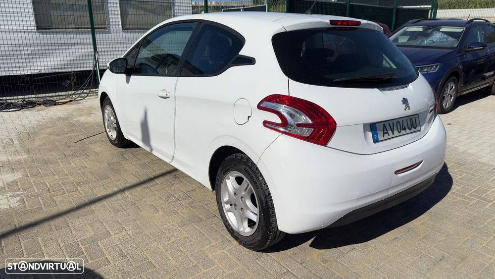 Peugeot 208 1.4 HDi Active - 5