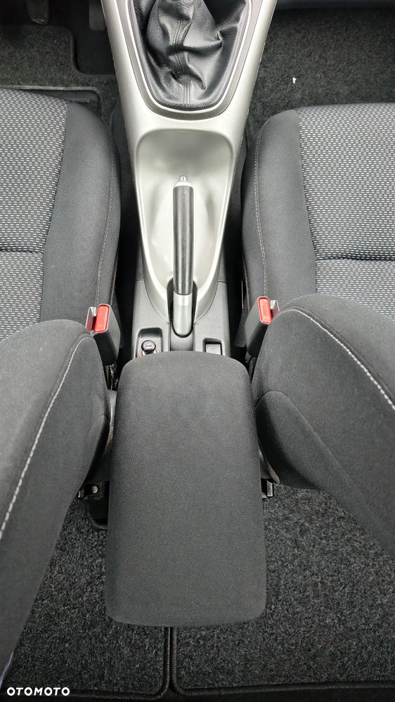 Toyota Auris - 30
