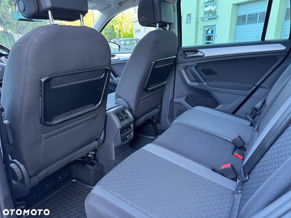 Volkswagen Tiguan - 29