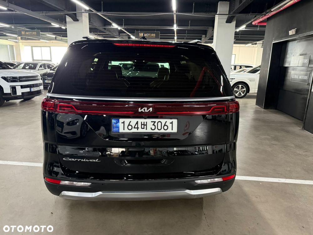 Kia Carnival - 6