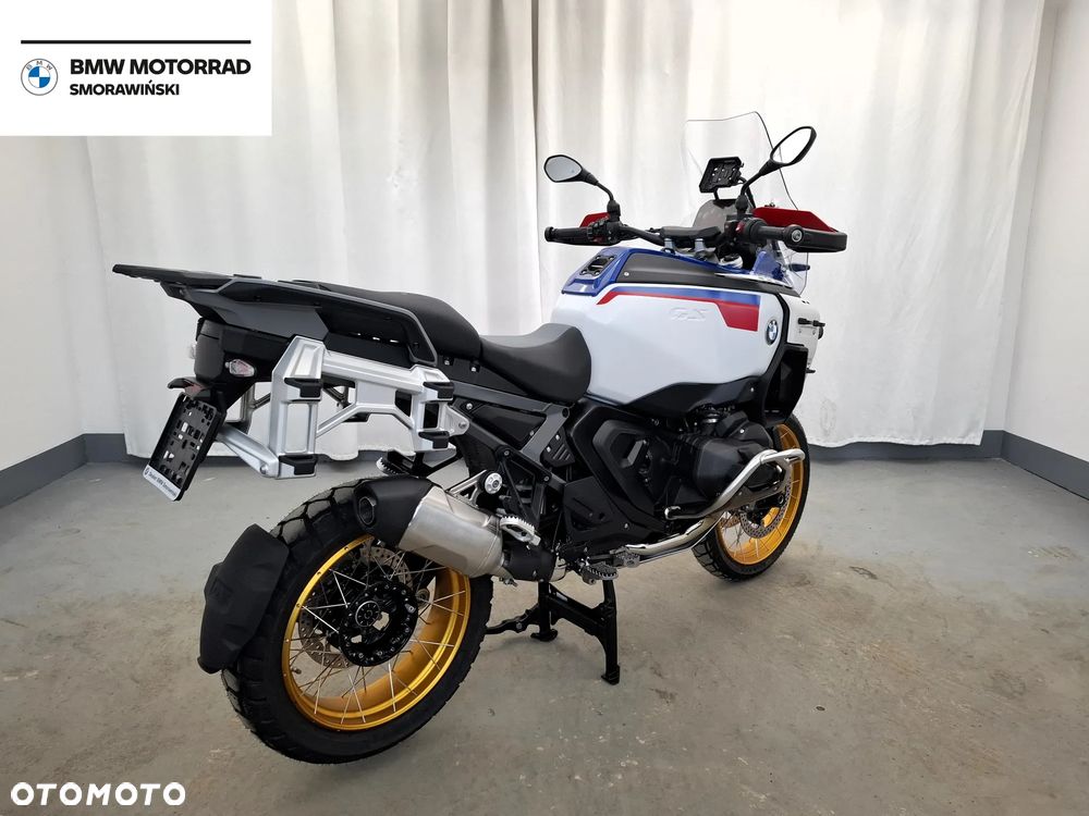 BMW R - 8