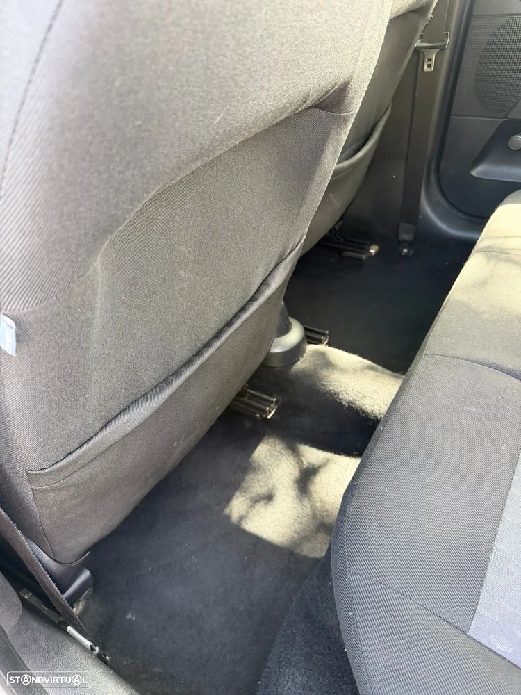 Ford Fiesta 1.4 TDCI Ghia - 14