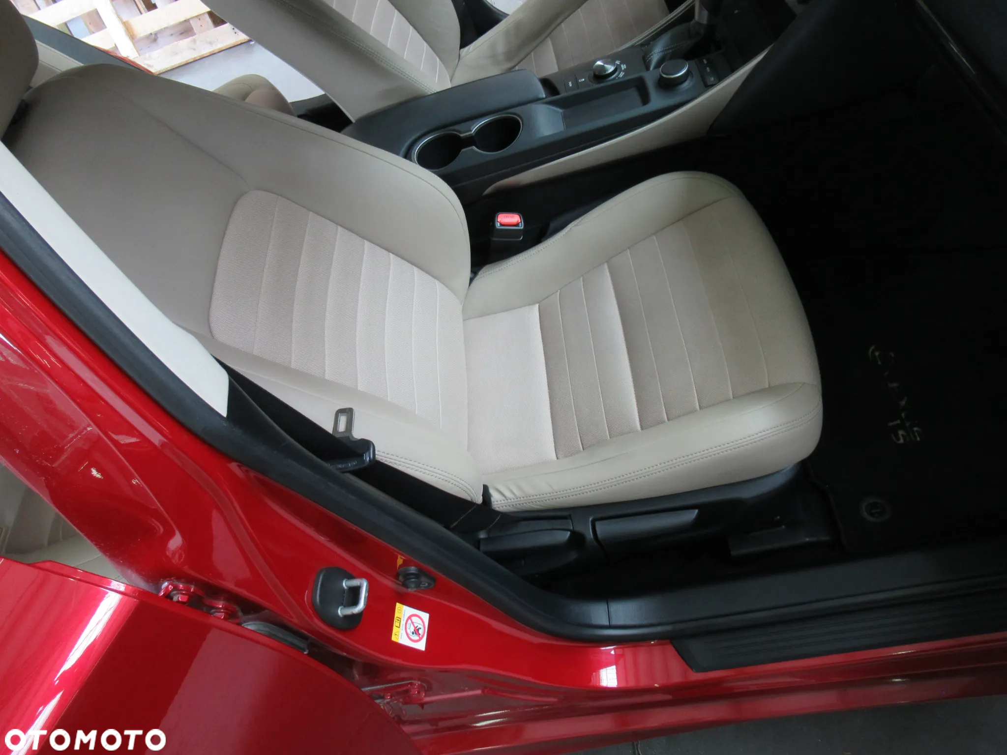 Lexus IS 200t / 300 Elegance - 10