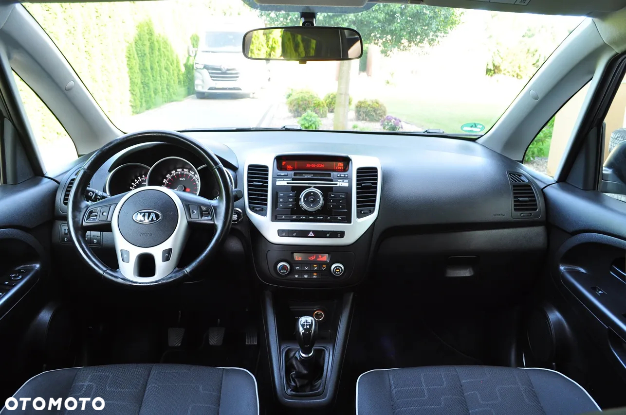 Kia Venga - 8