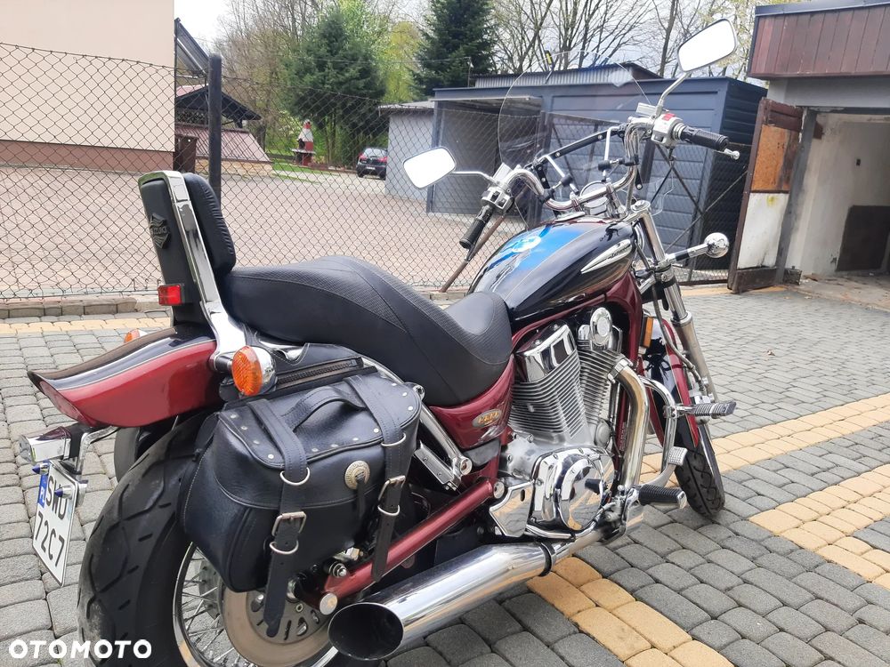 Suzuki Intruder - 7