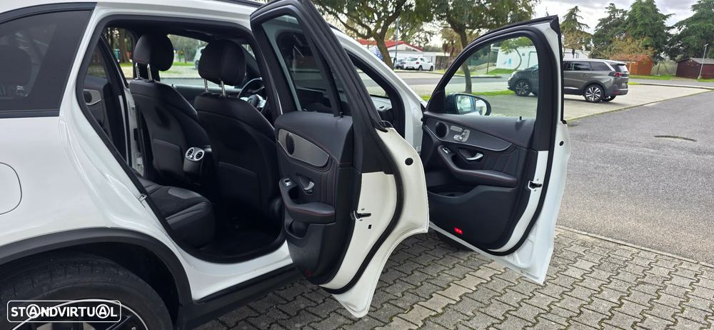 Mercedes-Benz GLC 300 ver-e-4matic - 7