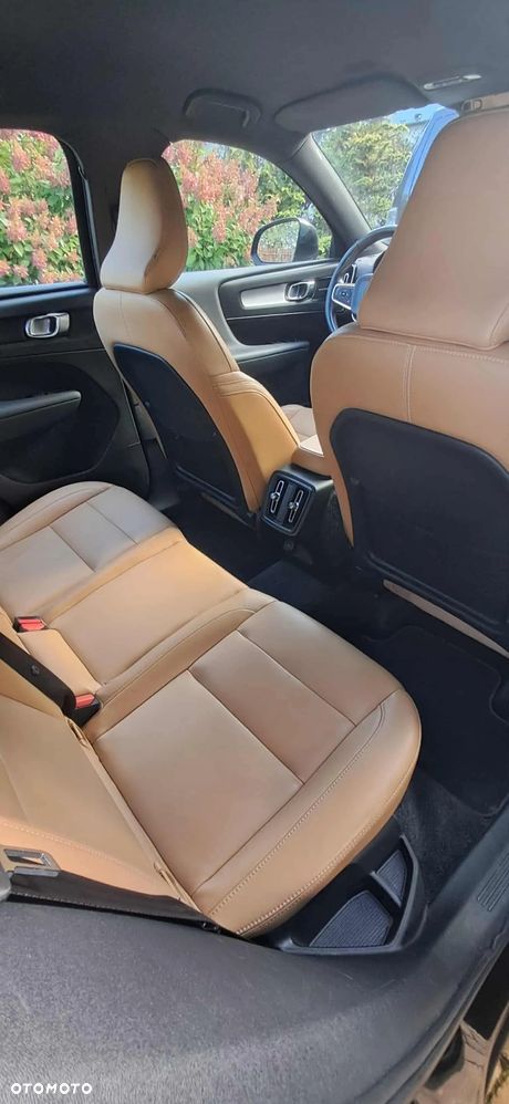 Volvo XC 40 D4 AWD Momentum - 5