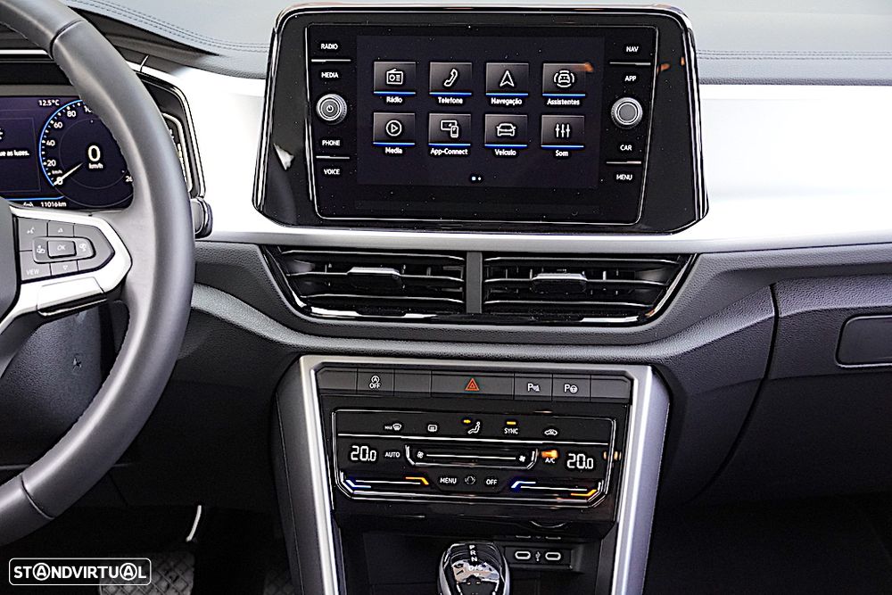 VW T-Roc 1.5 TSI Urban DSG - 29