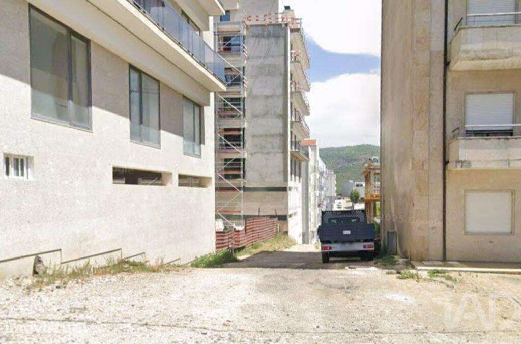 Terreno em Peso da Régua e Godim de 435,00 m2 - Grande imagem: 3/20