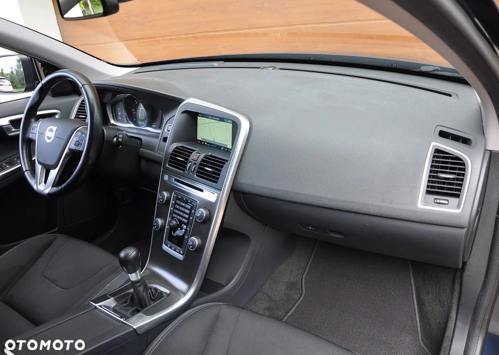 Volvo XC 60 - 6