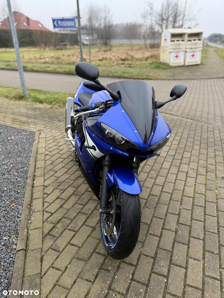 Yamaha R6 - 16