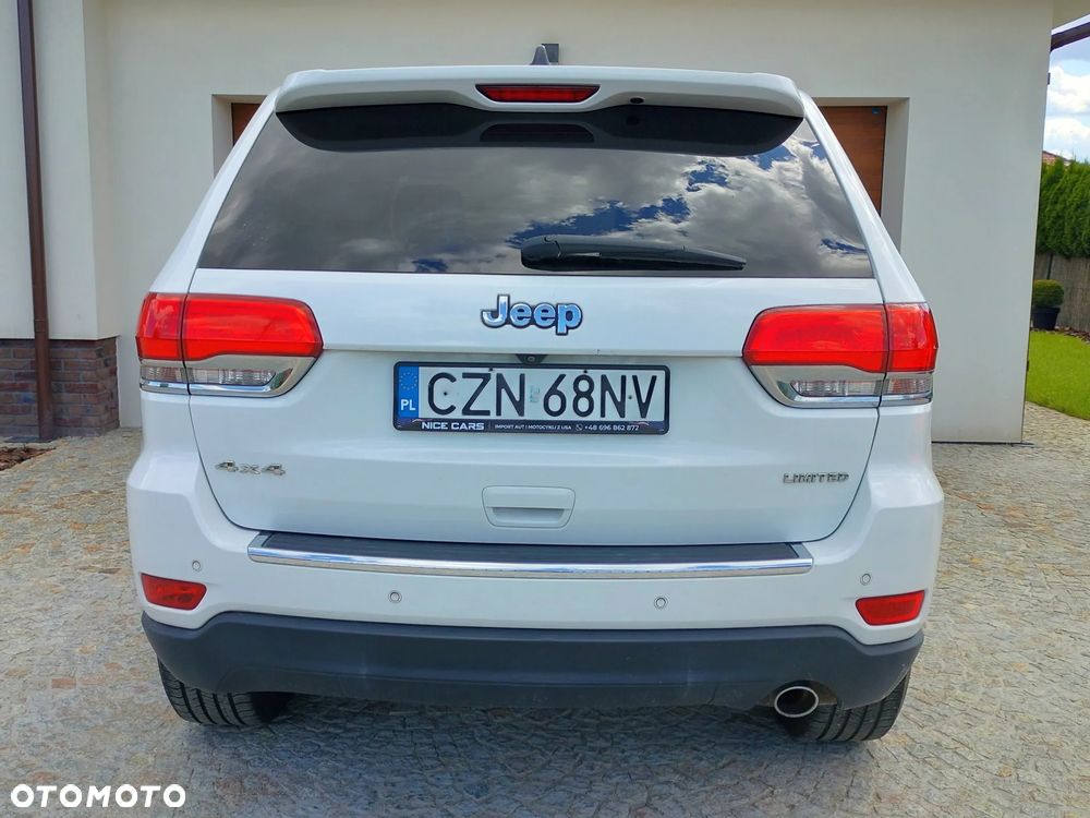 Jeep Grand Cherokee - 12