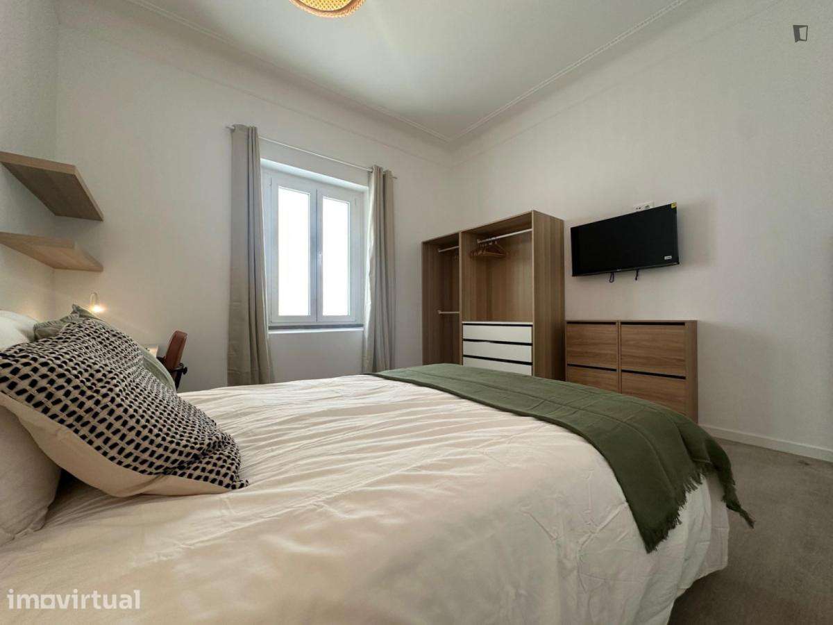 Quarto - localizado em São Sebastião Lisbon - Grande imagem: 5/14