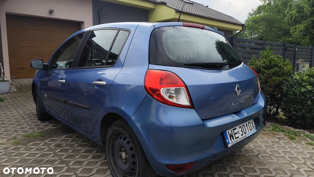Renault Clio 1.2 16V Alize - 3