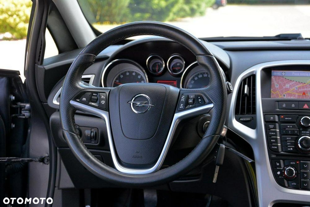 Opel Astra GTC 1.4 Turbo Innovation - 25