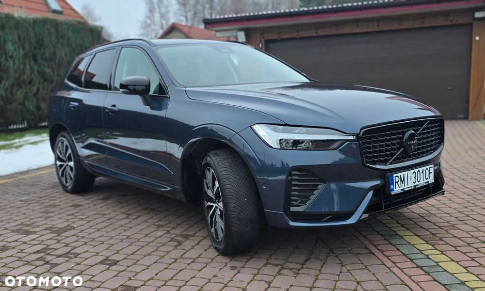 Volvo XC 60 B5 B AWD Plus Dark - 3