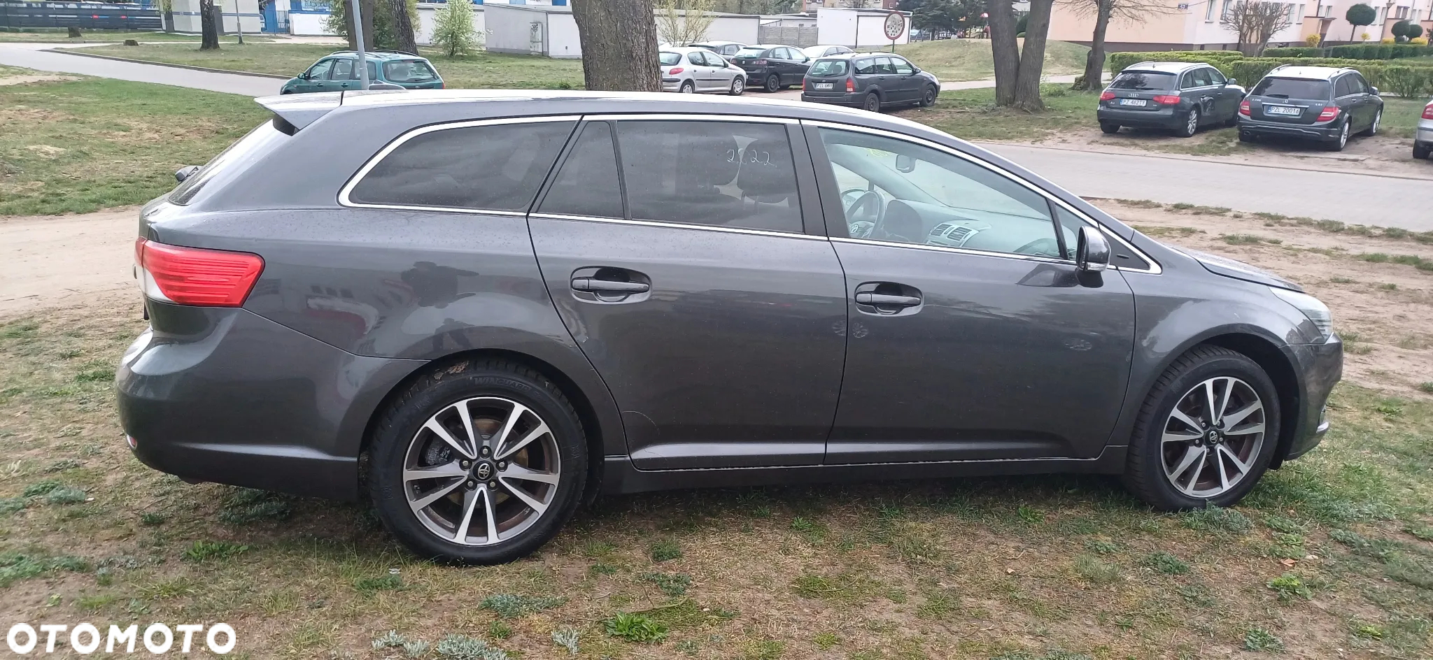 Toyota Avensis Combi 2.2 D-4D Automatik Edition (2014) - 5