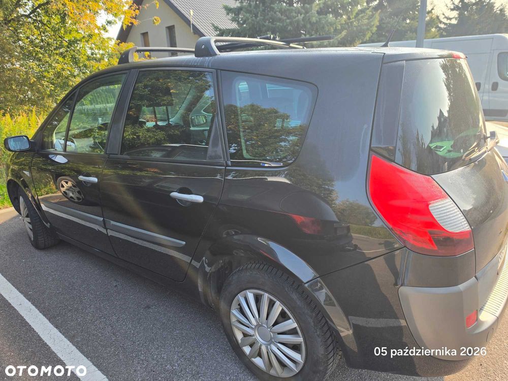 Renault Grand Scenic - 1